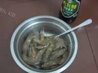 豉油王鲜味虾做法图解6)