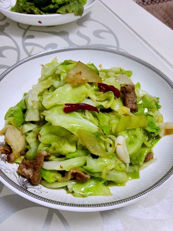 香气浓郁的手撕包菜