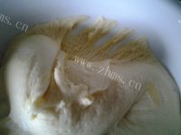 自制豆沙花朵面包做法图解2)