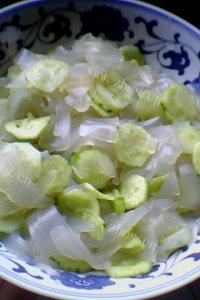 家常菜凉皮拌黄瓜