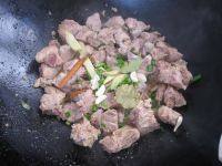 口感好的排骨炖豆角做法图解5)
