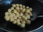 红烧小土豆做法图解2)