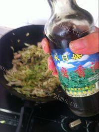 简单的爆炒圆白菜做法图解6)