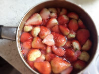 五味俱全的草莓果酱的做法图解四