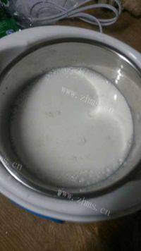 自制酸奶做法图解4)