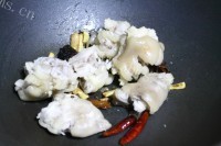 好吃的黄豆炖猪蹄做法图解5)