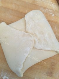 好吃的牛角面包做法图解5)