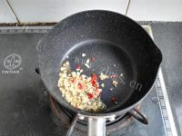 色泽鲜亮的白灼秋葵做法图解6)