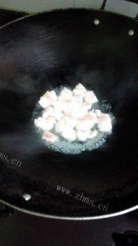 家常菜蒜苗炒肉片做法图解2)