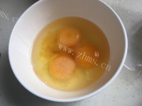 美味可口小熊咖喱牛肉蛋包饭做法图解2)