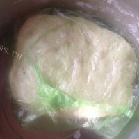 香浓的香菇木耳饺子做法图解1)
