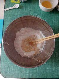 自制豆沙面包做法图解2)