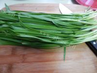 珍馐美味的韭菜炒绿豆芽做法图解1)