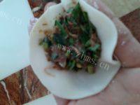 味道不错的韭菜饺子做法图解8)