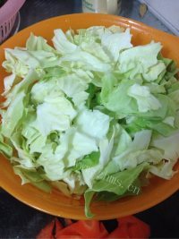 五味俱全的炒包菜做法图解1)