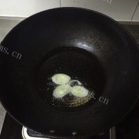 家常菜蒜黄炒鸡蛋做法图解3)