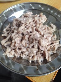 芳香四溢的青椒肉丝做法图解3)