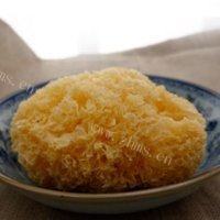 蔓越莓桃胶银耳羹做法图解6)