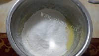自制蛋糕甜甜圈做法图解3)