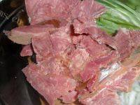 味道不错的凉拌牛肉做法图解2)