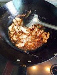 美味的豇豆炒肉做法图解4)