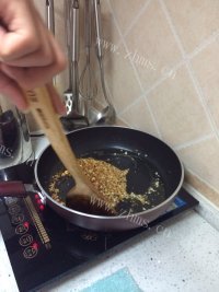 特色美食蒜蓉油麦菜做法图解3)