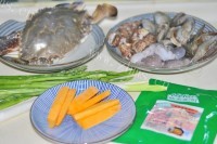 美味的麻辣海鲜锅做法图解1)