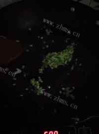 美味的蛋炒饭做法图解3)