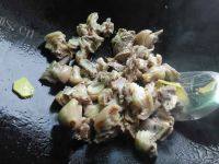 美味的羊肉煲做法图解4)