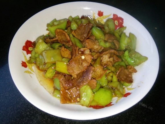 喷香的尖椒炒肉