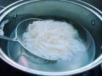 健康的骨头参煮米干的做法图解八