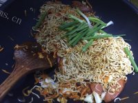 美味的海鲜炒面做法图解13)