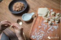 唇齿留香的红油抄手做法图解8)