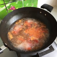 拨鱼子汤饭做法图解4)