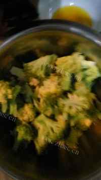 鲍汁兰花杏鲍菇做法图解3)