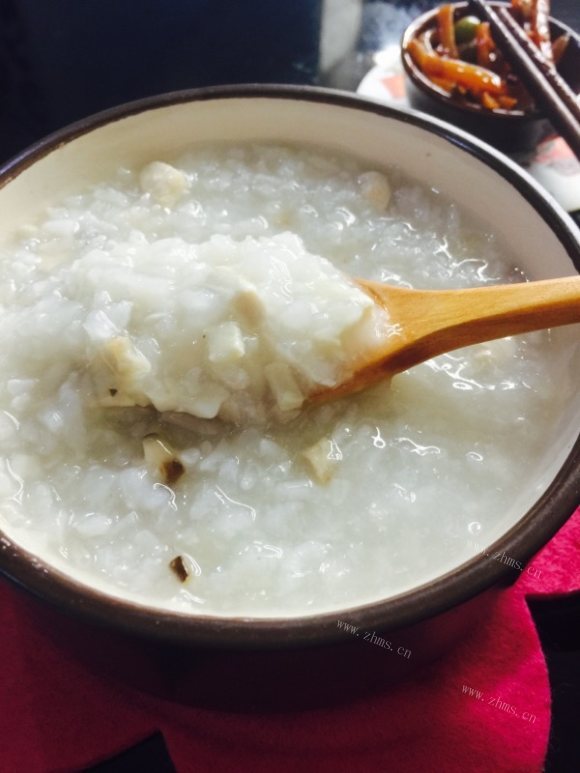 营养的香菇鸡肉粥
