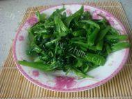 鲜香的清炒空心菜