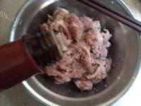 家常粉蒸肉做法图解4)