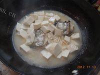 家庭版鱼头豆腐汤做法图解8)