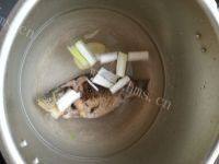 自制鲫鱼豆腐汤做法图解5)