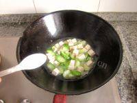 家常菜丝瓜炖豆腐做法图解7)
