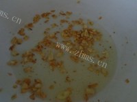 美味的蒜蓉金针菇做法图解7)