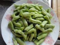家常菜四季豆炒土豆做法图解2)
