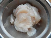 美味的粉丝蒸鱼片做法图解4)