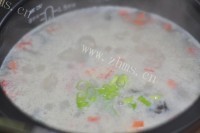 好喝的三色鸡肉粥做法图解6)