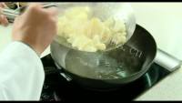 家常菜蚝油花菜做法图解3)
