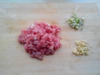 香气浓郁的肉末豆腐做法图解2)