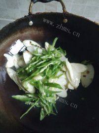 家常菜茭白炒肉丝做法图解7)