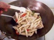 美味的酸辣藕带做法图解9)