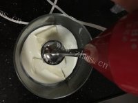 自制轻乳酪蛋糕做法图解2)